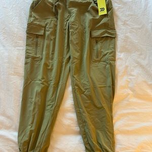 Women’s cargo jogger